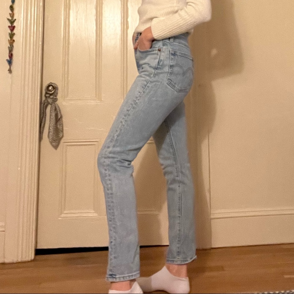 Light wash Levi’s denim jeans